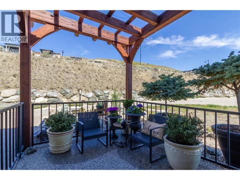Photo 5 of 595 Vineyard Way N Unit# 31, Bella Vista, Vernon