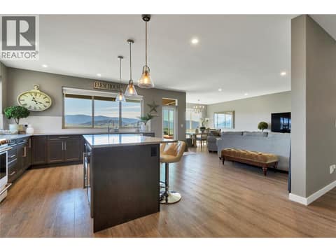 Photo 8 of 595 Vineyard Way N Unit# 31, Bella Vista, Vernon