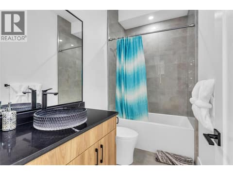 Full Bath on Main Floor at 2842 Copper Ridge Drive, Smith Creek, West Kelowna