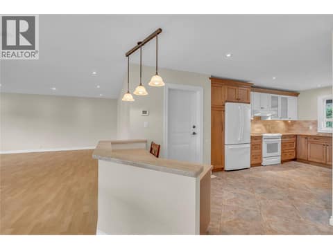Photo 10 of 418 Panorama Crescent, Eastside/Lkshr Hi/Skaha Est, Okanagan Falls