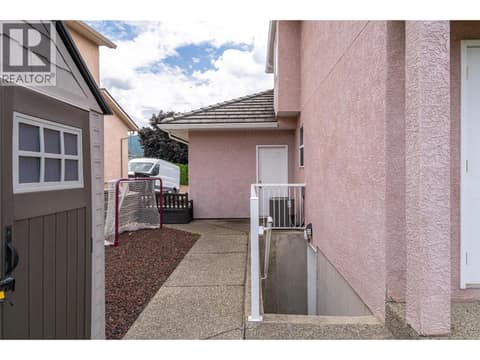 Photo 12 of 400 Fortress Crescent, Foothills, Vernon