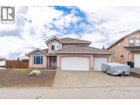 Photo 3 of 400 Fortress Crescent, Foothills, Vernon