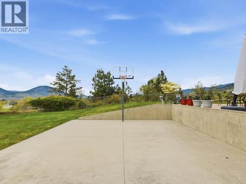 Photo 13 of 855 Ross Avenue, Columbia/Duncan, Penticton