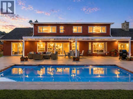 Photo 2 of 855 Ross Avenue, Columbia/Duncan, Penticton