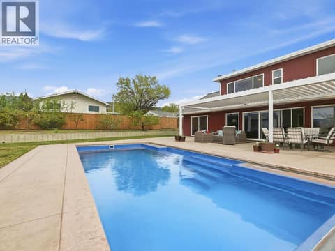 Photo 9 of 855 Ross Avenue, Columbia/Duncan, Penticton