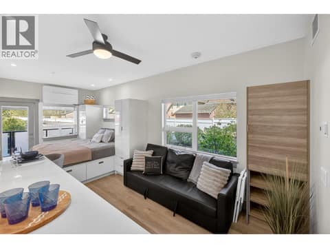 2 sleeping areas and lots of room at 2555 Lakeshore Road Unit# 114, Okanagan Landing, Vernon