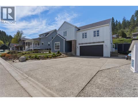 Potential to finish mortgage helper over the garage! at 30 Preston West Drive, Enderby / Grindrod
