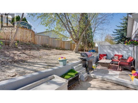 Make this space your own! at 1041 Middleton Way Unit# 102, Middleton Mountain Vernon