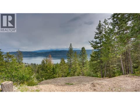 Photo 4 of 10579 Columbia Way, Okanagan North, Vernon