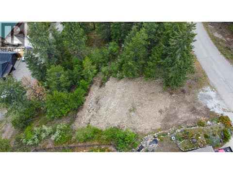Photo 9 of 10579 Columbia Way, Okanagan North, Vernon