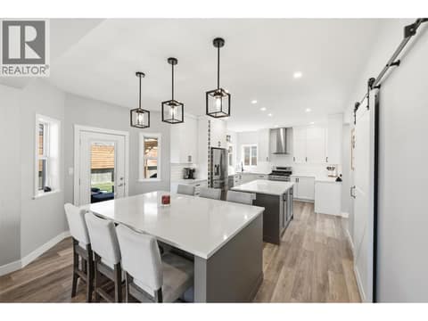 Photo 4 of 2381 Wiltse Drive, Wiltse/Valleyview, Penticton
