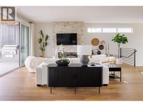 Photo 4 of 140 Oliver Place, Uplands/Redlands, Penticton