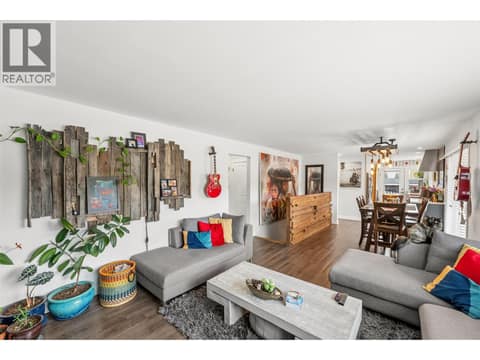 Photo 12 of 3521 Dunbarton Road, Glenrosa, West Kelowna