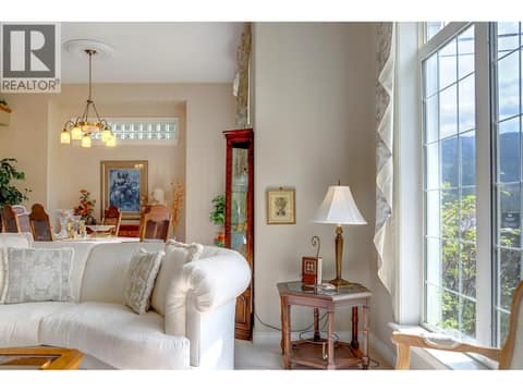 Photo 13 of 1101 Phoenix Drive, Foothills, Vernon