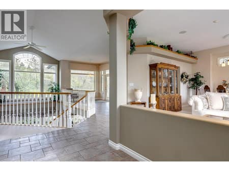 Photo 6 of 1101 Phoenix Drive, Foothills, Vernon
