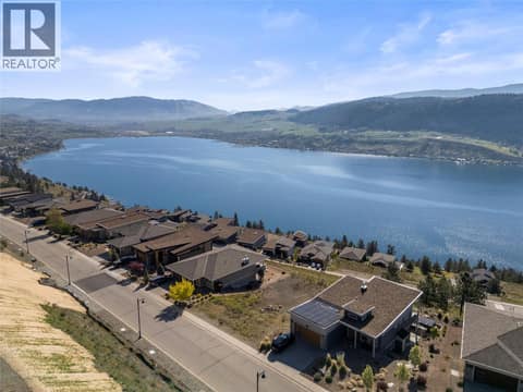 Photo 12 of 8972 Tavistock Road, Adventure Bay, Vernon