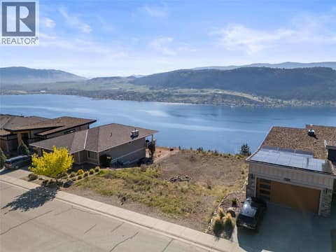 Photo 2 of 8972 Tavistock Road, Adventure Bay, Vernon