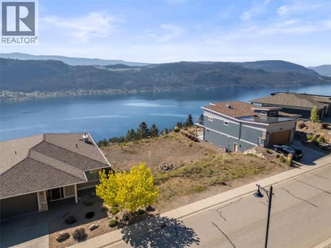 Photo 3 of 8972 Tavistock Road, Adventure Bay, Vernon