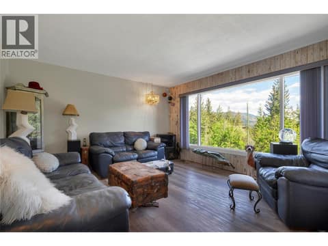 Photo 8 of 122 Timberlane Road, Enderby / Grindrod