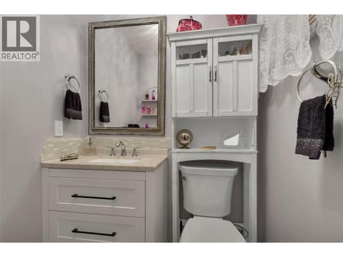 Ensuite at 122 Timberlane Road, Enderby / Grindrod