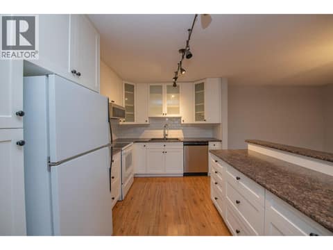 Photo 11 of 3929 22 Avenue Unit# 309, Mission Hill, Vernon