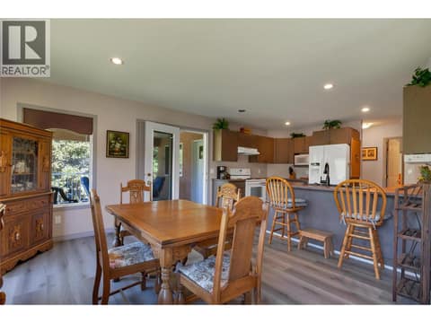 Photo 11 of 35 Peregrine Way, Adventure Bay, Vernon