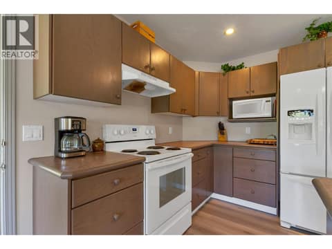 Photo 12 of 35 Peregrine Way, Adventure Bay, Vernon