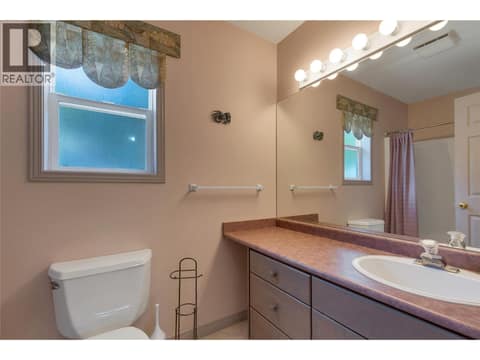 Photo 22 of 35 Peregrine Way, Adventure Bay, Vernon