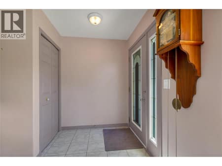 Photo 6 of 35 Peregrine Way, Adventure Bay, Vernon