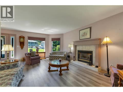 Photo 8 of 35 Peregrine Way, Adventure Bay, Vernon
