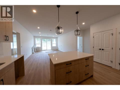 Photo 10 of 2982 Scenic Ridge Drive, Smith Creek, West Kelowna