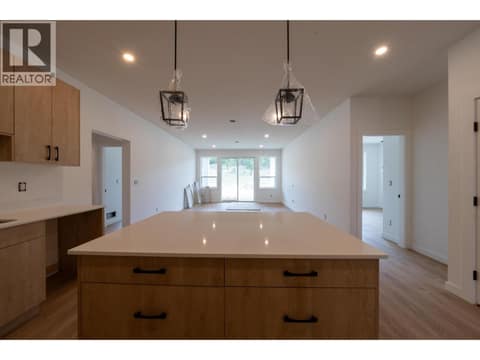 Photo 9 of 2982 Scenic Ridge Drive, Smith Creek, West Kelowna