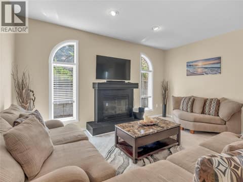 Photo 7 of 3257 JUNIPER Drive, Naramata Rural