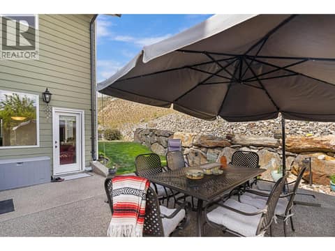 Photo 14 of 1011 Foothills Court, Foothills, Vernon