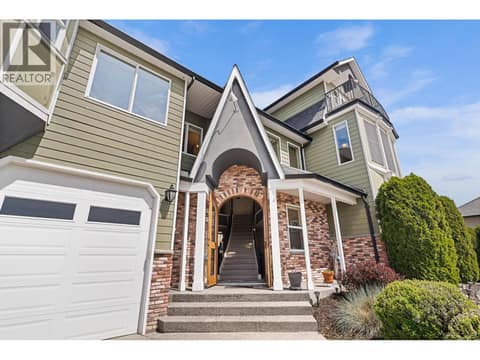 Photo 2 of 1011 Foothills Court, Foothills, Vernon