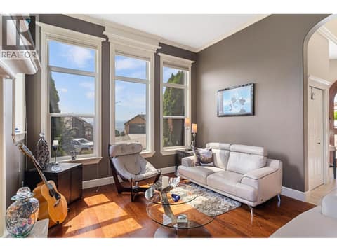 Photo 5 of 1011 Foothills Court, Foothills, Vernon