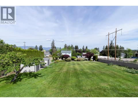 Photo 35 of 1544 Woodridge Road, Crawford Estates, Kelowna