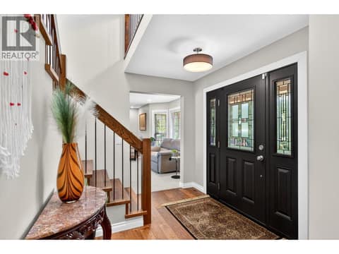 Photo 4 of 1544 Woodridge Road, Crawford Estates, Kelowna