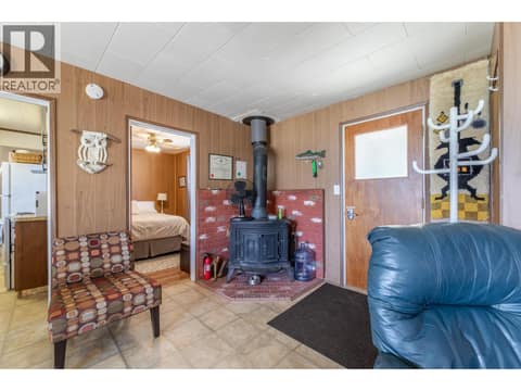 Photo 10 of 475 North Beach Road, Summerland Rural