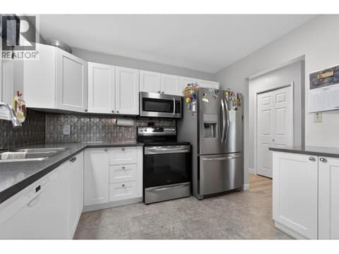 Photo 5 of 3163 McCoy Road, Glenrosa, West Kelowna