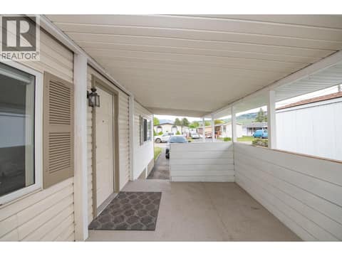 Photo 5 of 6710 Tronson Road Unit# 202, Okanagan Landing, Vernon