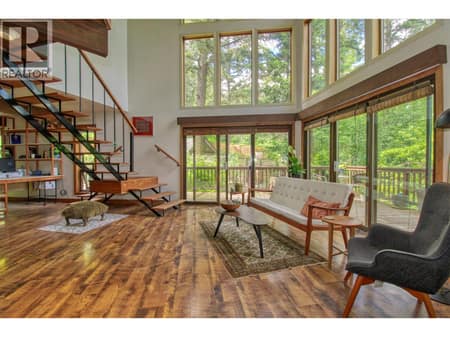 Main floor living at 405 Kildare Way, Okanagan North, Vernon