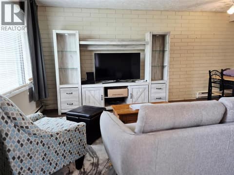Living room at 4102 24 Avenue Unit# 2, South Vernon