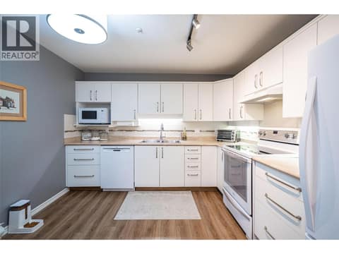Photo 5 of 3300 Centennial Drive Unit# 112, City of Vernon