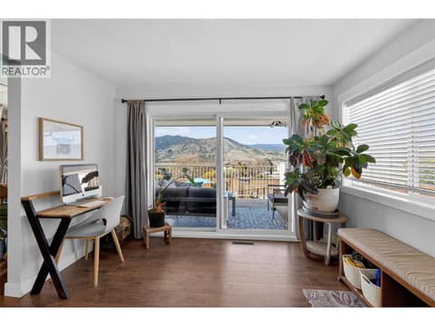 Photo 10 of 118 Dartmouth Place, Wiltse/Valleyview, Penticton