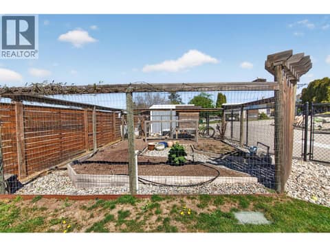 Photo 44 of 118 Dartmouth Place, Wiltse/Valleyview, Penticton