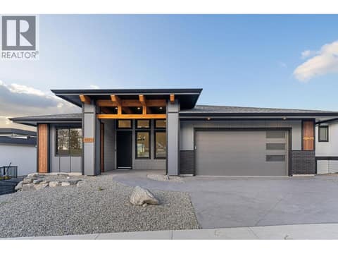 Photo 3 of 2140 Montenegro Drive, Black Mountain, Kelowna
