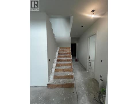 Photo 9 of 237 Turnberry Street, Black Mountain, Kelowna