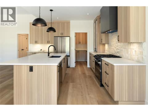 Photo 11 of 2125 Montenegro Drive, Black Mountain, Kelowna