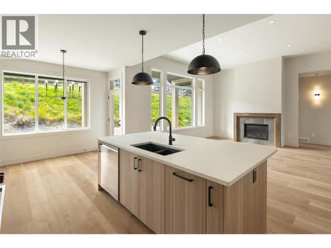 Photo 14 of 2125 Montenegro Drive, Black Mountain, Kelowna